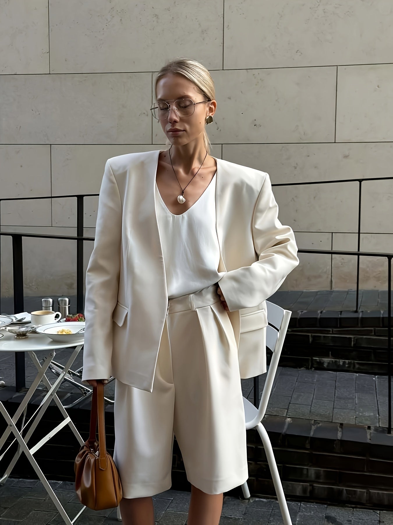 Elegant Women'S Casual Suit - Beige Blazer & Shorts Set with Belt, Perfect for Spring\u002FSummer, Casual Attire|Blazer Shorts Set|Sophisticated Style