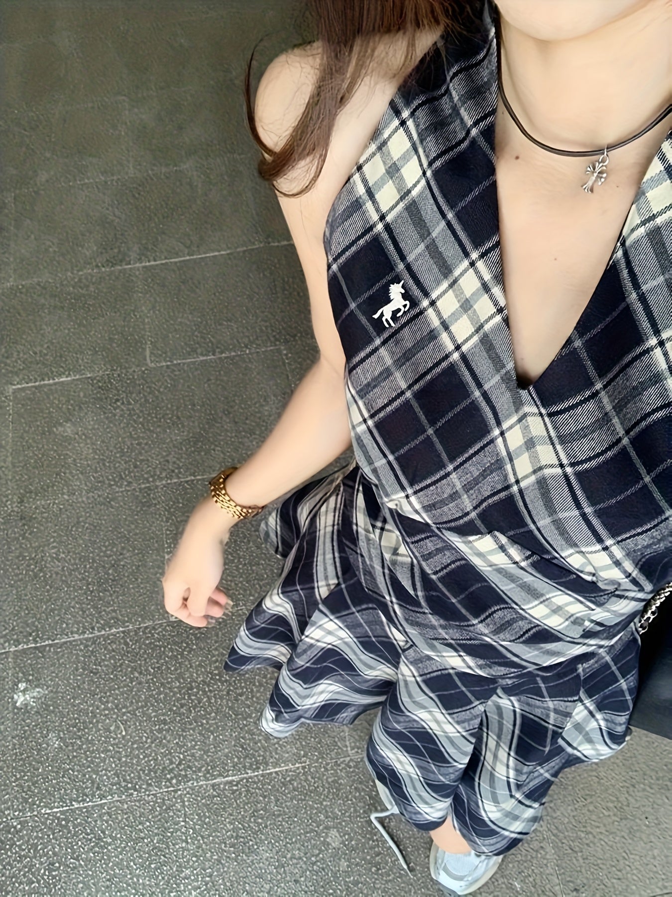 Women'S Elegant Black & White Plaid V-Neck Halter Dress - Sleeveless A-Line Mini with Cinched Waist, Flared Hem, and Tie-Front Detail for Spring Summer Fall, Versatile Fashion, Seasonal Wardrobe Staple, Formfitting Silhouette