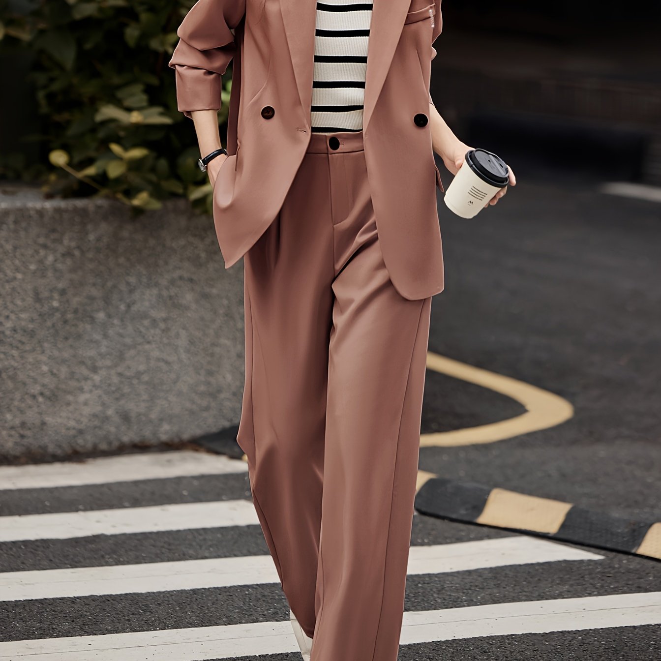 Spring and Autumn New Fashion Commuting Slimming Suit, Simple Commuting Suit