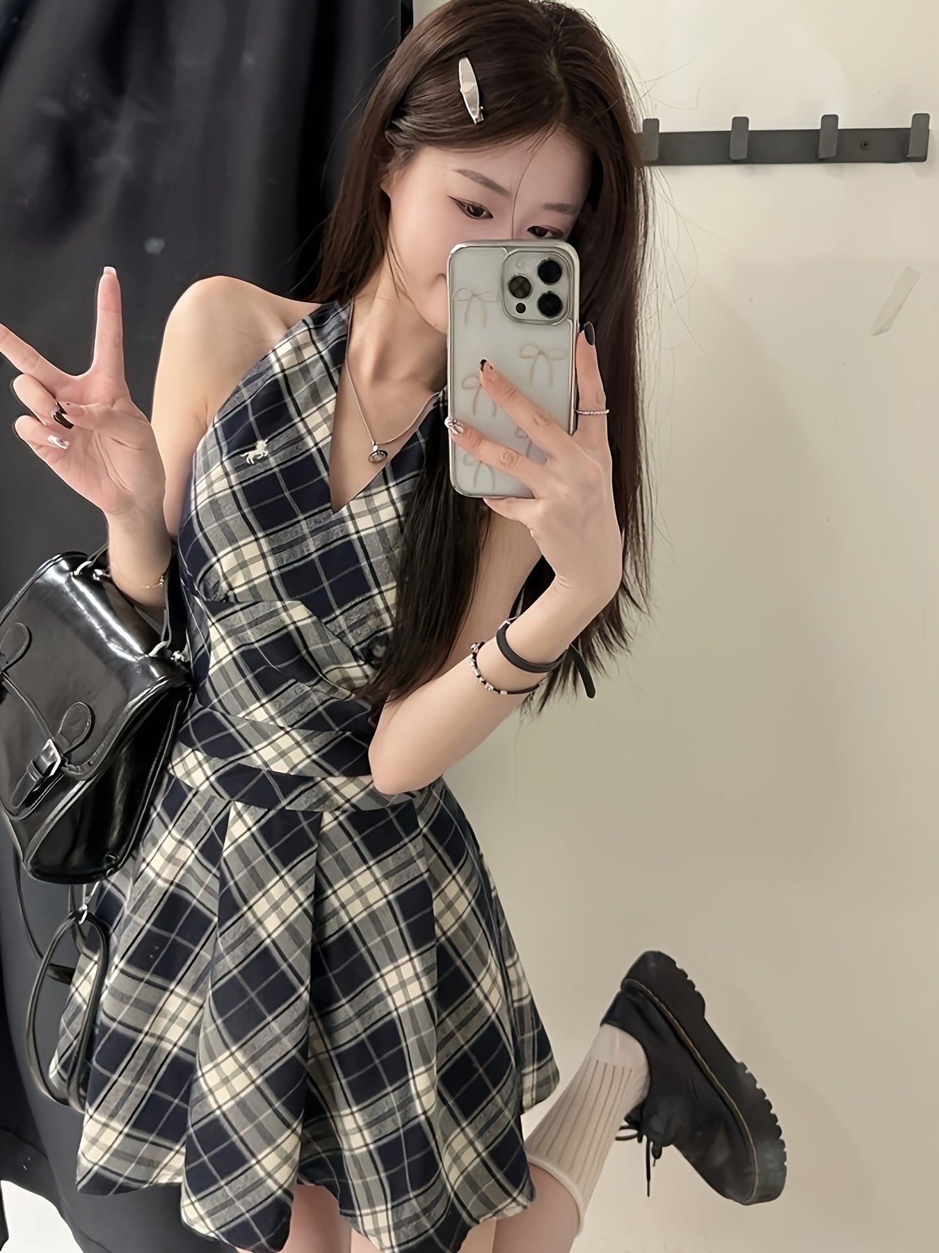 Women'S Elegant Black & White Plaid V-Neck Halter Dress - Sleeveless A-Line Mini with Cinched Waist, Flared Hem, and Tie-Front Detail for Spring Summer Fall, Versatile Fashion, Seasonal Wardrobe Staple, Formfitting Silhouette