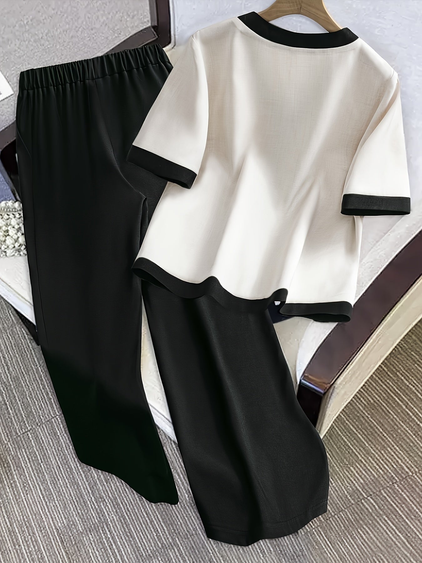 Women's Color Block Short Sleeve Top and Elastic Waist Pants Set