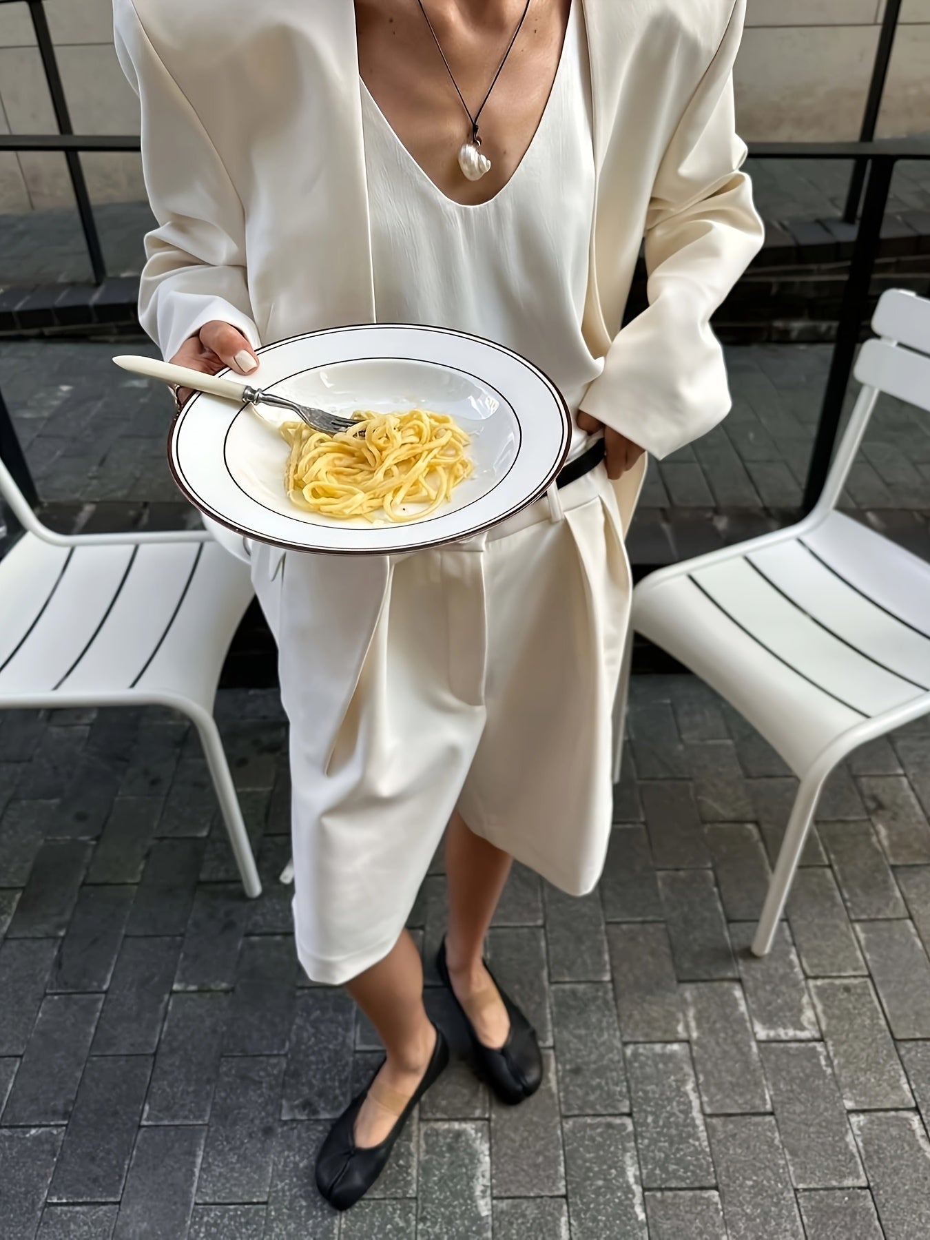 Elegant Women'S Casual Suit - Beige Blazer & Shorts Set with Belt, Perfect for Spring\u002FSummer, Casual Attire|Blazer Shorts Set|Sophisticated Style