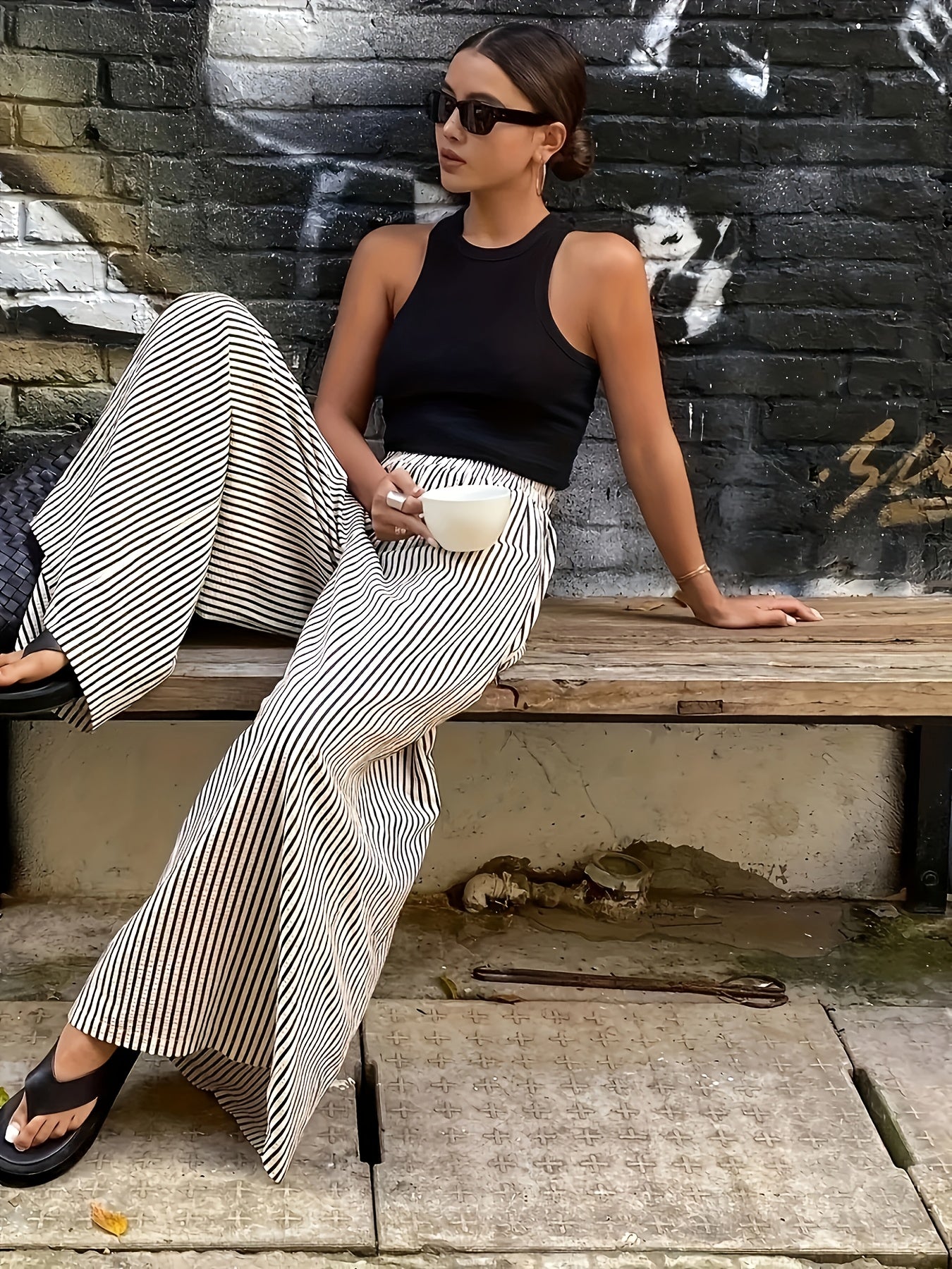 Women'S Striped Casual Wide-Leg Pants with Elastic Waist - Black and White Stripes, Flowing Design for All Seasons, Perfect for Casual Attire