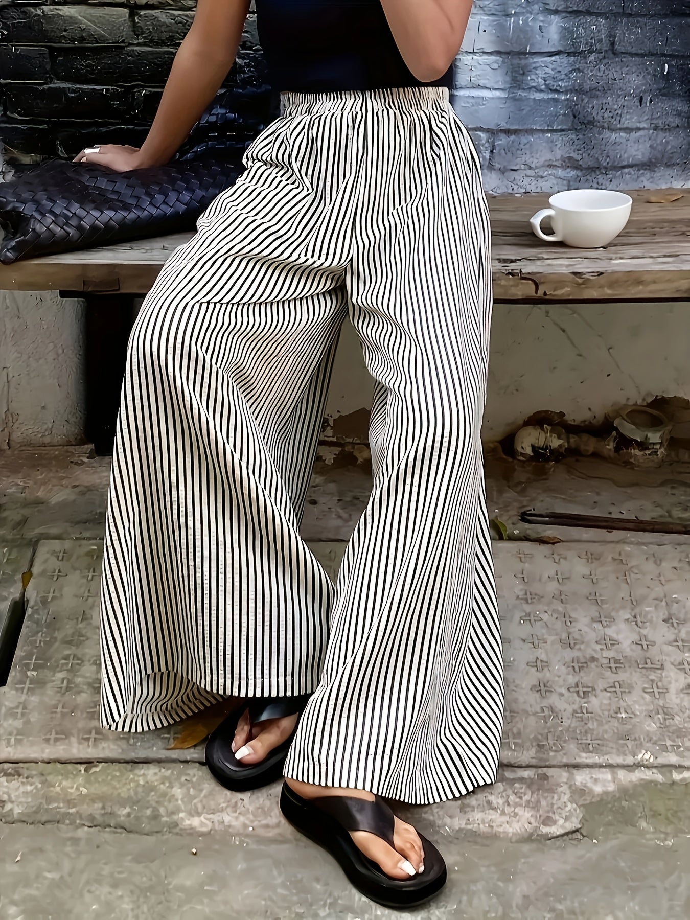 Women'S Striped Casual Wide-Leg Pants with Elastic Waist - Black and White Stripes, Flowing Design for All Seasons, Perfect for Casual Attire
