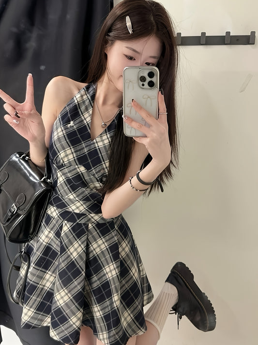 Women'S Elegant Black & White Plaid V-Neck Halter Dress - Sleeveless A-Line Mini with Cinched Waist, Flared Hem, and Tie-Front Detail for Spring Summer Fall, Versatile Fashion, Seasonal Wardrobe Staple, Formfitting Silhouette